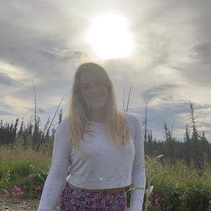 Meet your Posher, Ava